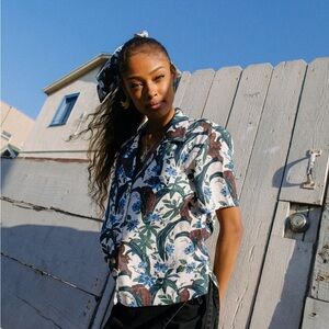 Tombolo Lurking Jaguar - Floral Short Sleeve Shirt